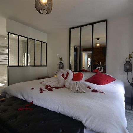 Appartement Jacuzzi Privatif : Urban Love Verneuil d'Avre et d'Iton Eksteriør billede